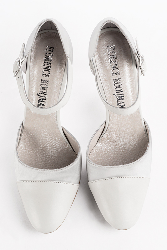 Off white women's open side shoes, with an instep strap. Round toe. Very high slim heel. Top view - Florence KOOIJMAN